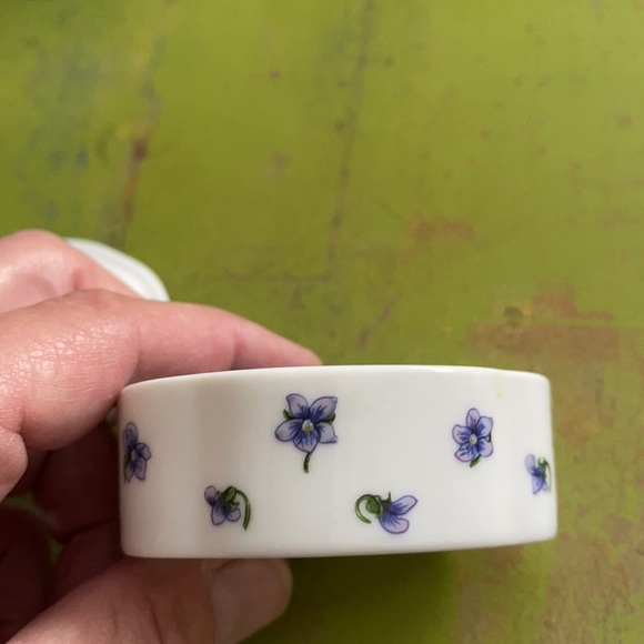 Lenox collectors Society trinket box - Picture 7 of 8